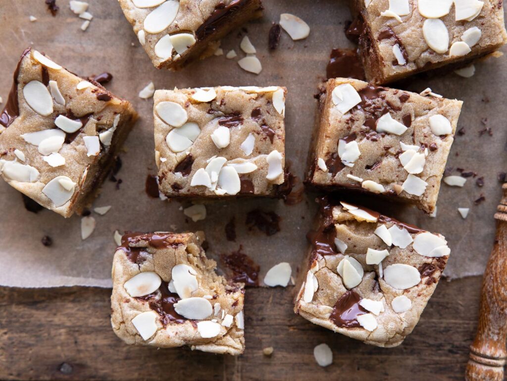 Almond & Choc Chip Blondies