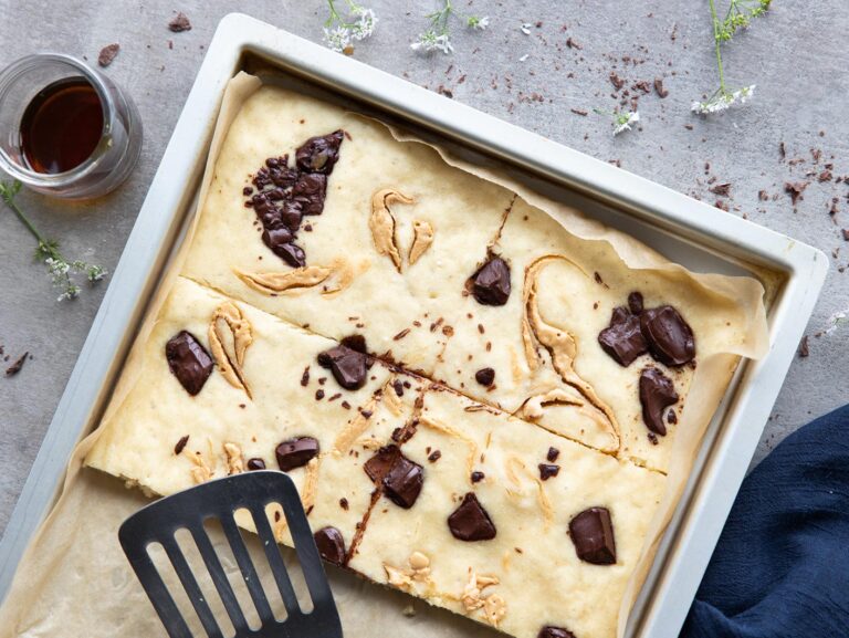 Peanut Butter & Choc Chip Sheet Pancakes